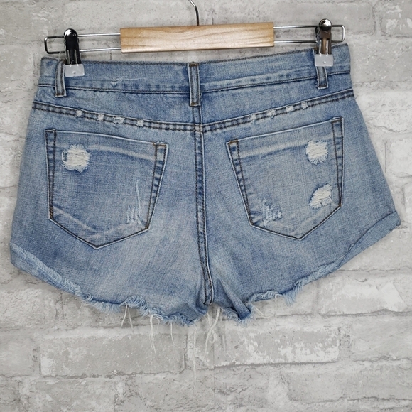One Teaspoon Bandits Relaxed Fit Distressed Shorts - Picture 4 of 6